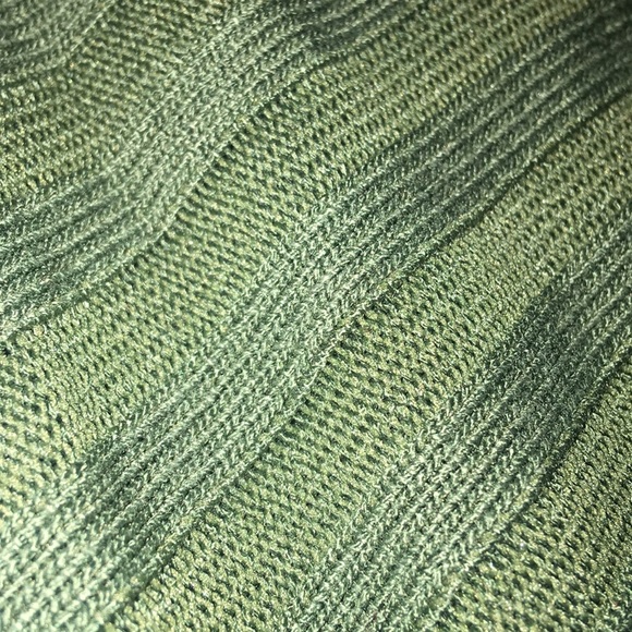 NWOT Cropped ribbed tank top - Picture 2 of 3